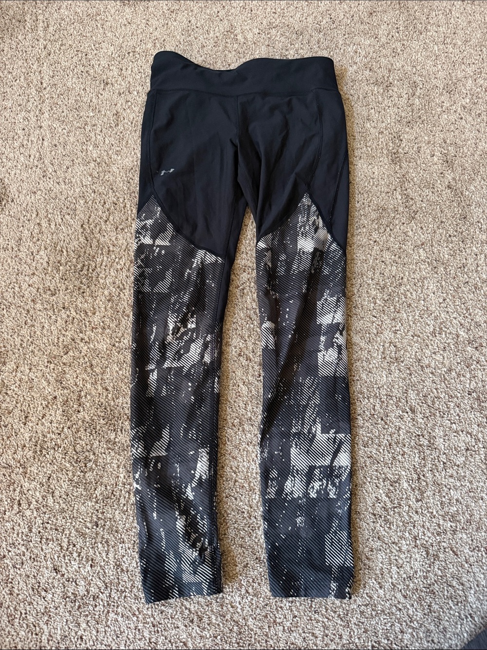 Under Armour Black & White Printed Leggings